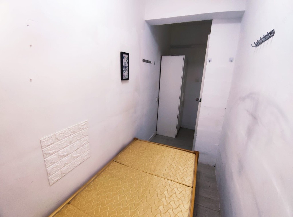 Coliving Space locate at Sham Shui Po for rent- (Male Coliving)-長樂大廈 - 深水埗 - 房間 (合租／分租) - Homates 香港