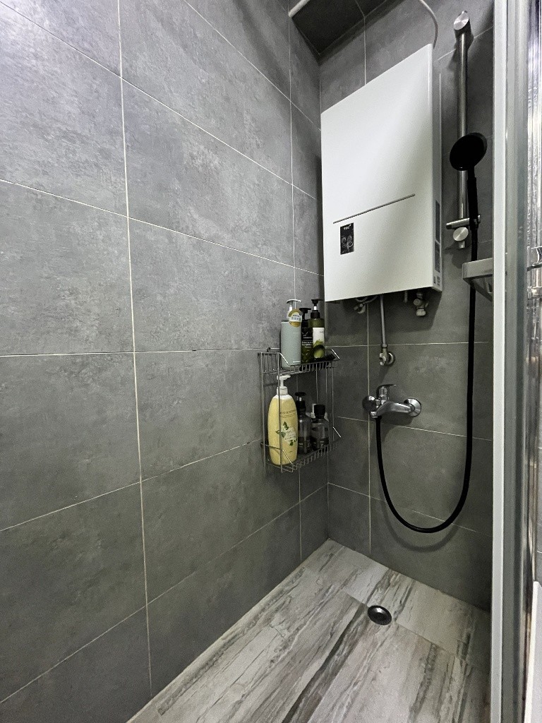 招一女室友 觀塘 分租一書睡房 光猛 全新裝修 乾淨安靜 樓下商場餐廳超市 小巴巴士地鐵 - 观塘/秀茂坪 - 房间 (合租／分租) - Homates 香港