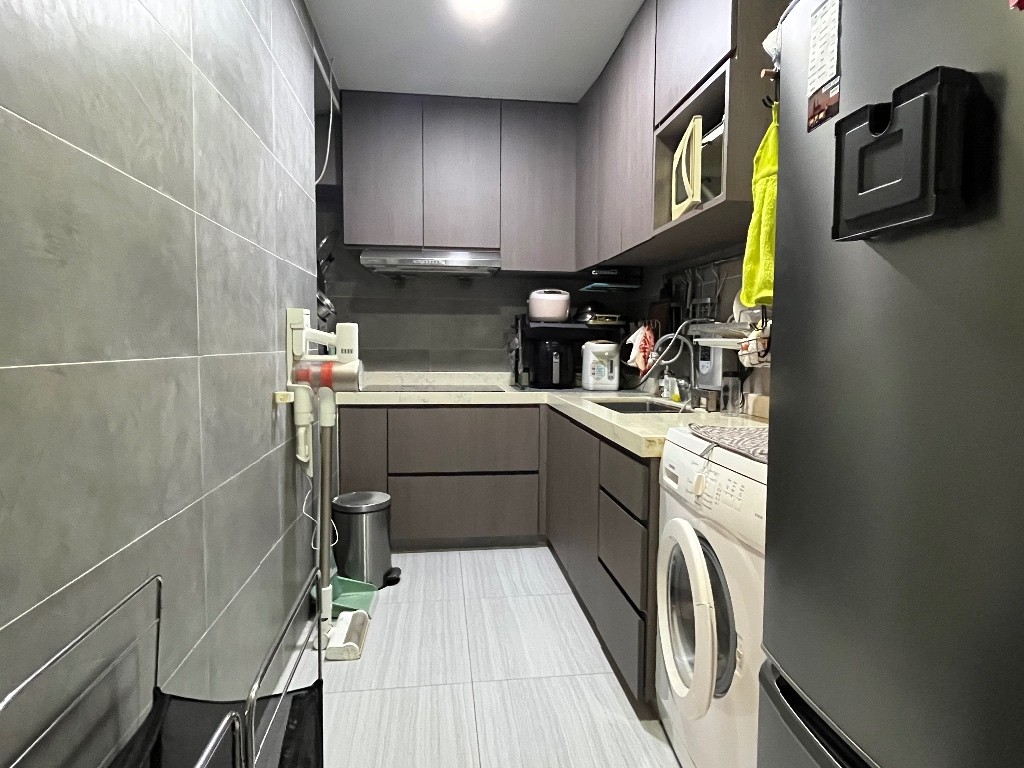 招一女室友 觀塘 分租一書睡房 光猛 全新裝修 乾淨安靜 - Kwun Tong/Sau Mau Ping - Bedroom - Homates Hong Kong