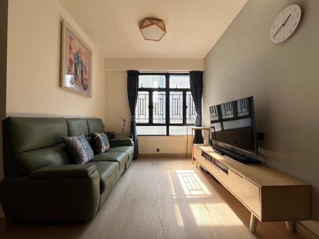 招一女室友 觀塘 分租一書睡房 光猛 全新裝修 乾淨安靜 - Kwun Tong/Sau Mau Ping - Bedroom - Homates Hong Kong