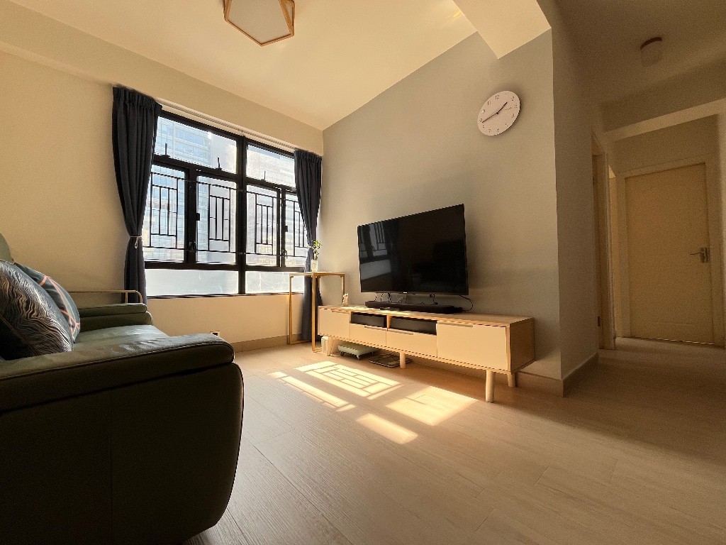 招一女室友 觀塘 分租一書睡房 光猛 全新裝修 乾淨安靜 - Kwun Tong/Sau Mau Ping - Bedroom - Homates Hong Kong