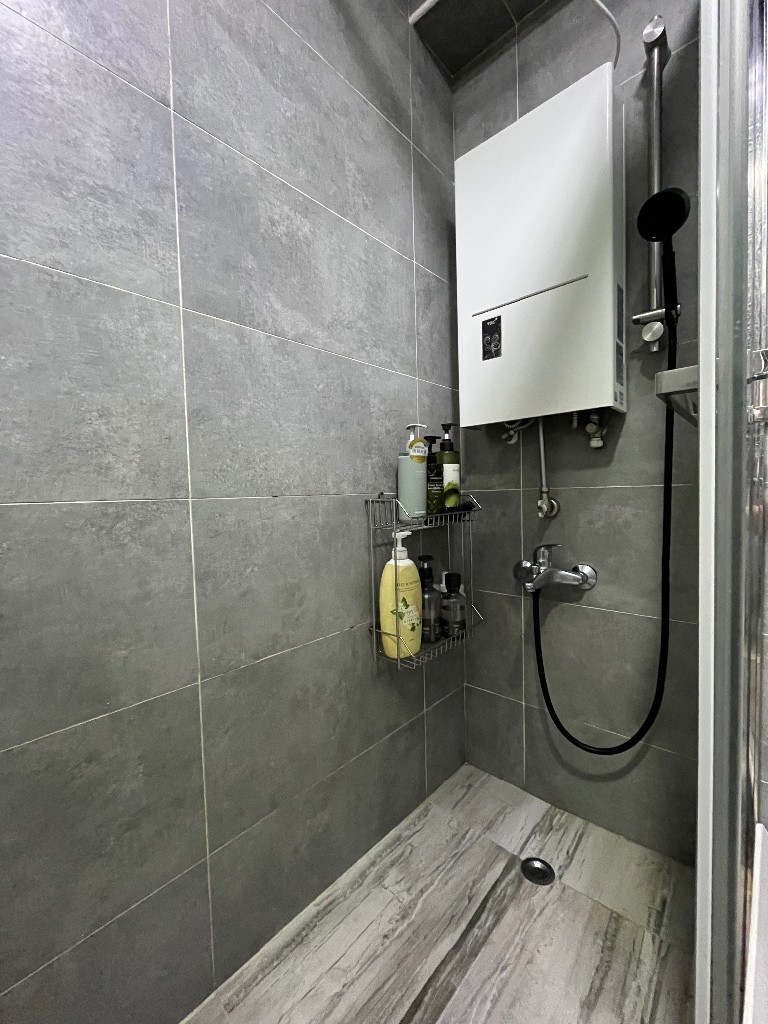 招一女室友 觀塘 分租一書睡房 光猛 全新裝修 乾淨安靜 - Kwun Tong/Sau Mau Ping - Bedroom - Homates Hong Kong