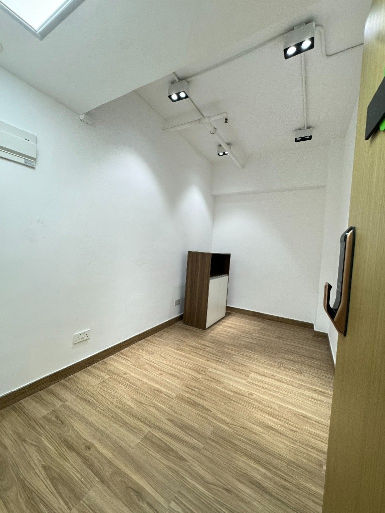 观塘港铁沿线好房，交通便利 - 觀塘/秀茂坪 - 工廠大廈 - Homates 香港