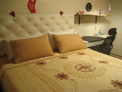 B&amp;B HOMESTAY- DELUXE BEDROOM with SEALY KING SIZE BED - Block 221, Ang Mo Kio Avenue 1, Singapore 560221.