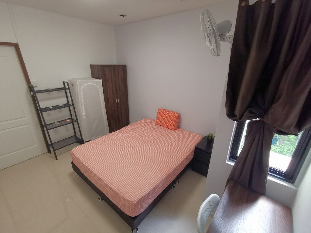 Common Room/FOR 1 PERSON STAY ONLY / Wifi/No owner staying/No Agent Fee/Cooking allowed/KEMBANGAN MRT / EUNOS MRT / PAYA LEBAR MRT/Available 14 Dec - Marine Parade 馬林百列 - 分租房間 - Homates 新加坡