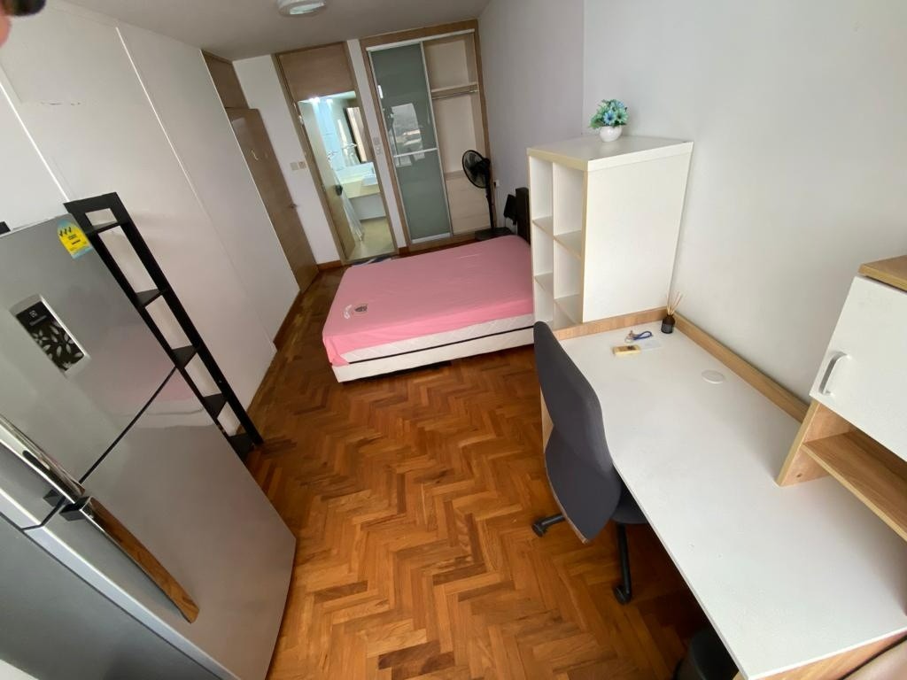 Master Room/For 1 or 2 person/no Owner Staying/No Agent Fee/Cooking allowed/Near Bugis MRT / Esplanade MRT /Lavender MRT/Nicoll Highway MRT / Promenade MRT / Available Immediate - Bugis - Bedroom - Homates Singapore