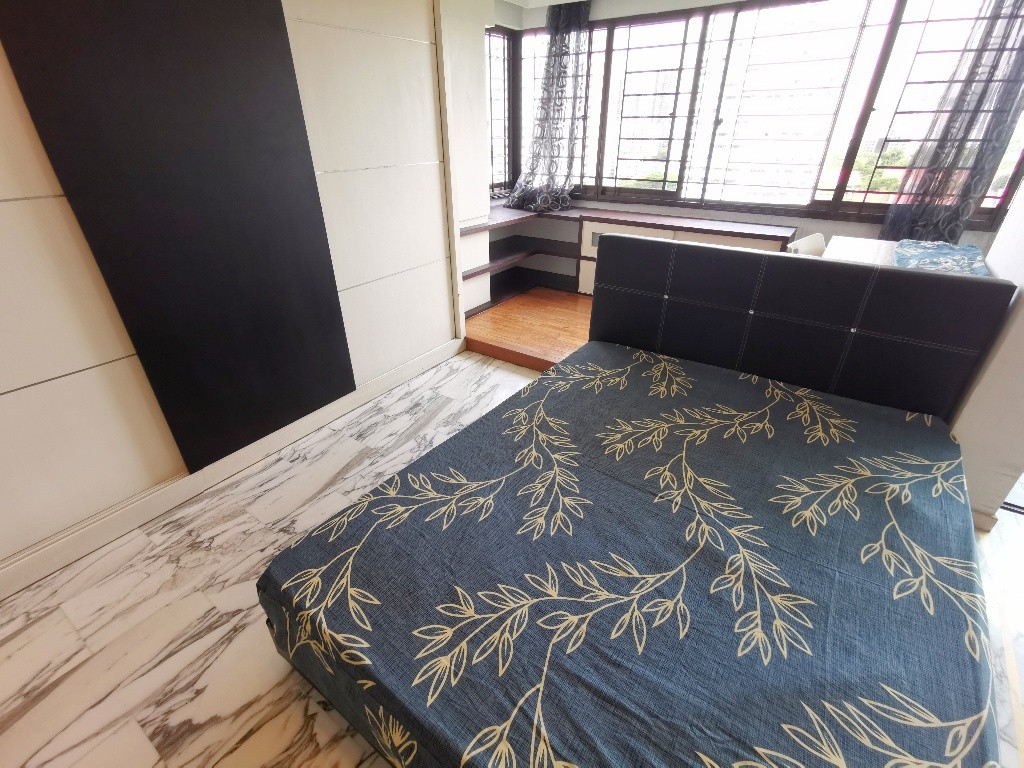 BALCONY Common Room/Strictly Single Occupancy/no Owner Staying/No Agent Fee/Cooking allowed/Near Braddell MRT/Marymount MRT/Caldecott MRT/ Available 03Jan - Bishan - Bedroom - Homates Singapore