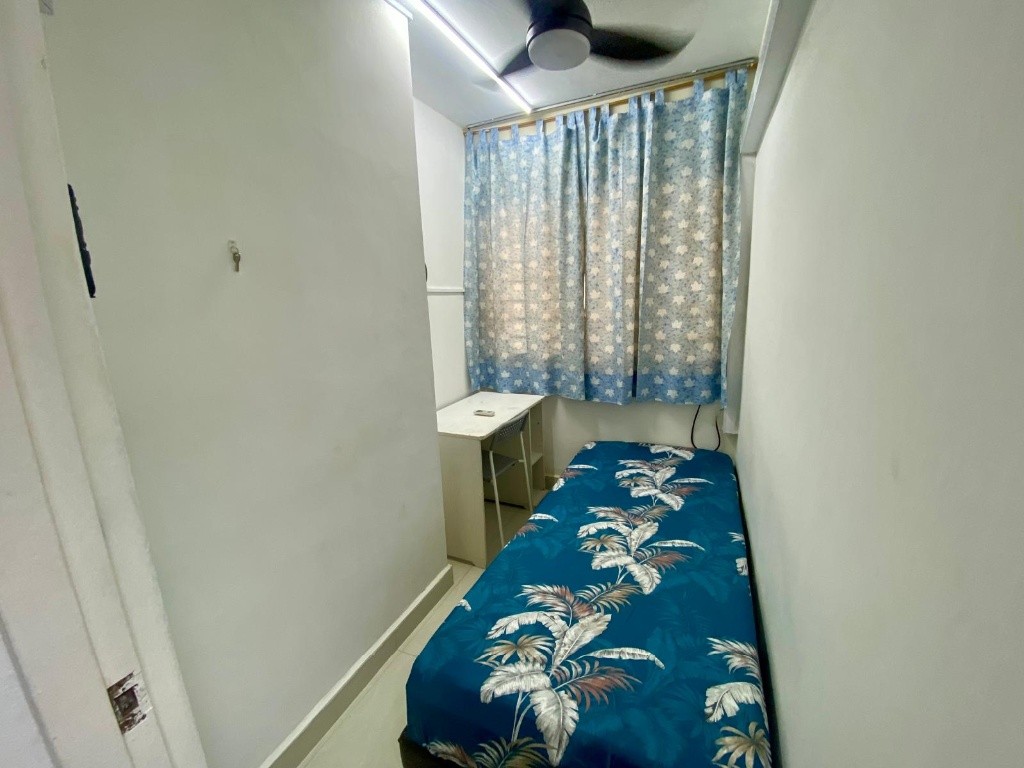 Available Immediate / Long Term Rental / For 1 or 2 person stay/ Include utilities**No Owner staying** Fully Furnished Room with bed, wardrobe, air-con, fan, table, chair Wifi / 2 Shared Bathroom / Ki - Homates Singapore