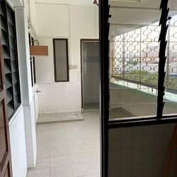 Immediate Available -Common Room/1 person in 1 room/2 Shared Bathroom/No owner Staying/Cooking Allowed/Visitors allowed/No Agent Fee/Near MRT Queenstown/Redhill/Labrador Park  - Labrador Park 拉柏多公园 -  - Homates 新加坡