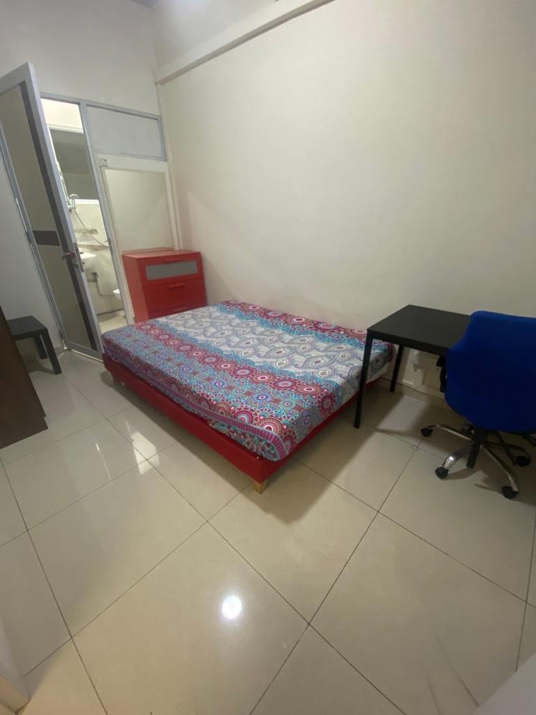 Immediate Available-Master Room/1 or 2 pax stay/no Owner Staying/No Agent Fee/Cooking allowed/Near Tiong Bahru / Outram Park /Redhill /Chinatown MRT  - Redhill 紅山 - 分租房间 - Homates 新加坡