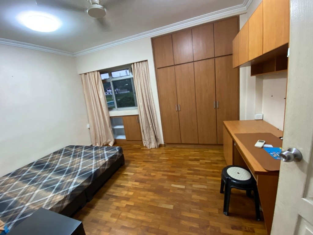 Common Room/FOR 1 PERSON STAY ONLY/Wifi/No owner staying/No Agent Fee/Cooking allowed/Near Chinese Garden MRT/Boon Lay/Jurong East/Immediate Available - Jurong East 裕廊东 - 分租房间 - Homates 新加坡