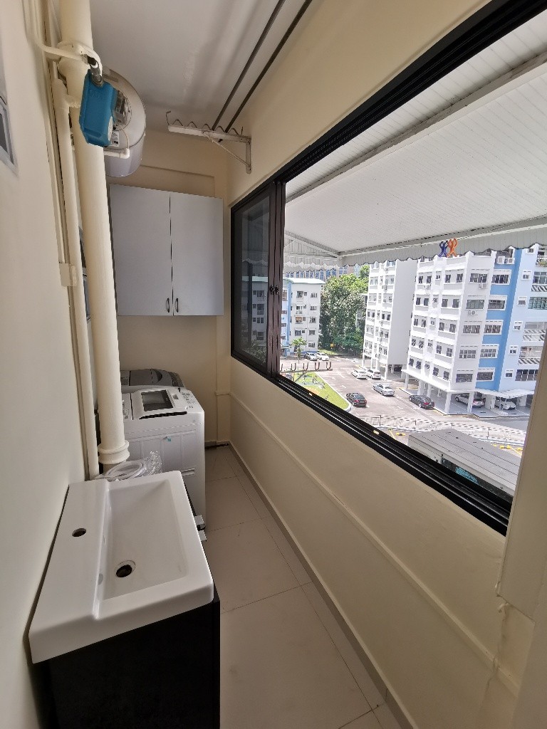 Available 4 Aug  - Common Room/Strictly Single Occupancy/no Owner Staying/No Agent Fee/Cooking allowed/Near Somerset MRT/Newton MRT/Dhoby Ghaut MRT - Dhoby Ghaut - Bedroom - Homates Singapore