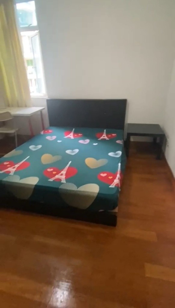 Available 21 Sep-Common Room/1 or 2 person stay/Wi-Fi/No owner staying/No Agent Fee / Cooking allowed/Near Toa Payoh/ Boon Keng / Novena MRT  - Toa Payoh - Bedroom - Homates Singapore