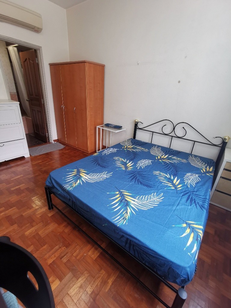 Available 16 Oct -Common Room/Wifi/Aircon/No owner staying/No Agent Fee/No owner staying/Cooking allowed/Novena MRT/Mount Pleasant MRT                 - Novena - Bedroom - Homates Singapore