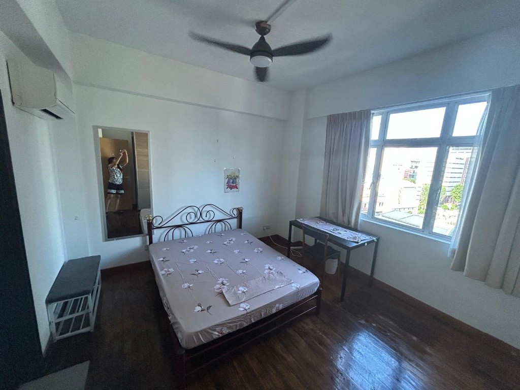 SUMMER GREEN Toa Payoh/ Boon Keng / Novena MRT/ Available Immediate / Min 3 - 12 Month Rental / Include utilities / No owner stay - Novena - Bedroom - Homates Singapore