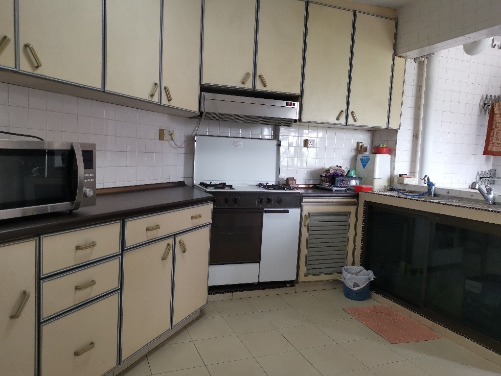 10E 11-20 Immediate Available - Common Room/1 or 2 pax stay/no Owner Staying/No Agent Fee/Cooking allowed / Near Braddell MRT / Marymount MRT / Caldecott MRT - Braddell - Bedroom - Homates Singapore