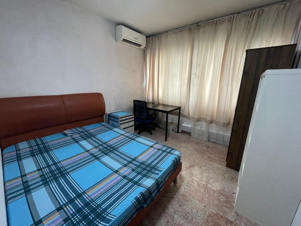 10E 11-20 Immediate Available - Common Room/1 or 2 pax stay/no Owner Staying/No Agent Fee/Cooking allowed / Near Braddell MRT / Marymount MRT / Caldecott MRT - Braddell - Bedroom - Homates Singapore