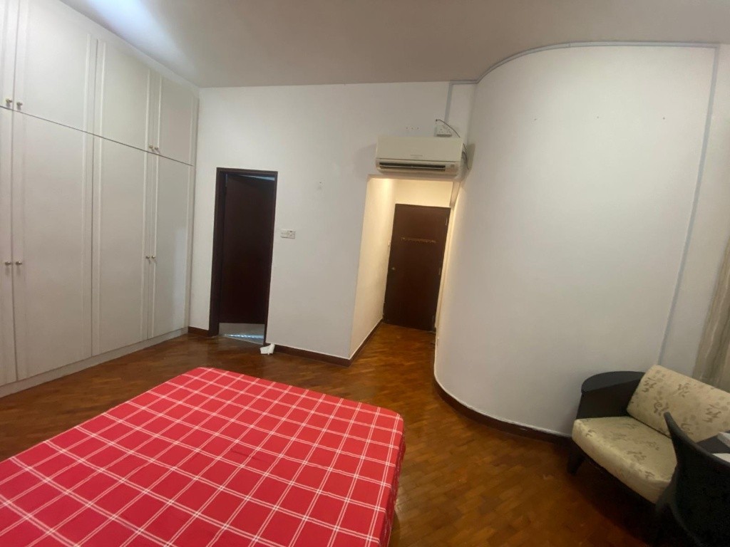 BALESTIER REGENCY Master Bed Room /No Owner Staying/Fully Furnished /WIFI/Own Bathroom/allowed Light Cooking/ Balestier / Toa Payoh/Novena MRT/Available 6 Sep  - Novena - Bedroom - Homates Singapore