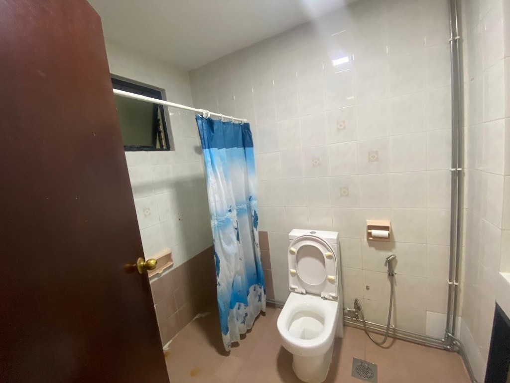 BALESTIER REGENCY Master Bed Room /No Owner Staying/Fully Furnished /WIFI/Own Bathroom/allowed Light Cooking/ Balestier / Toa Payoh/Novena MRT/Available 6 Sep  - Novena - Bedroom - Homates Singapore