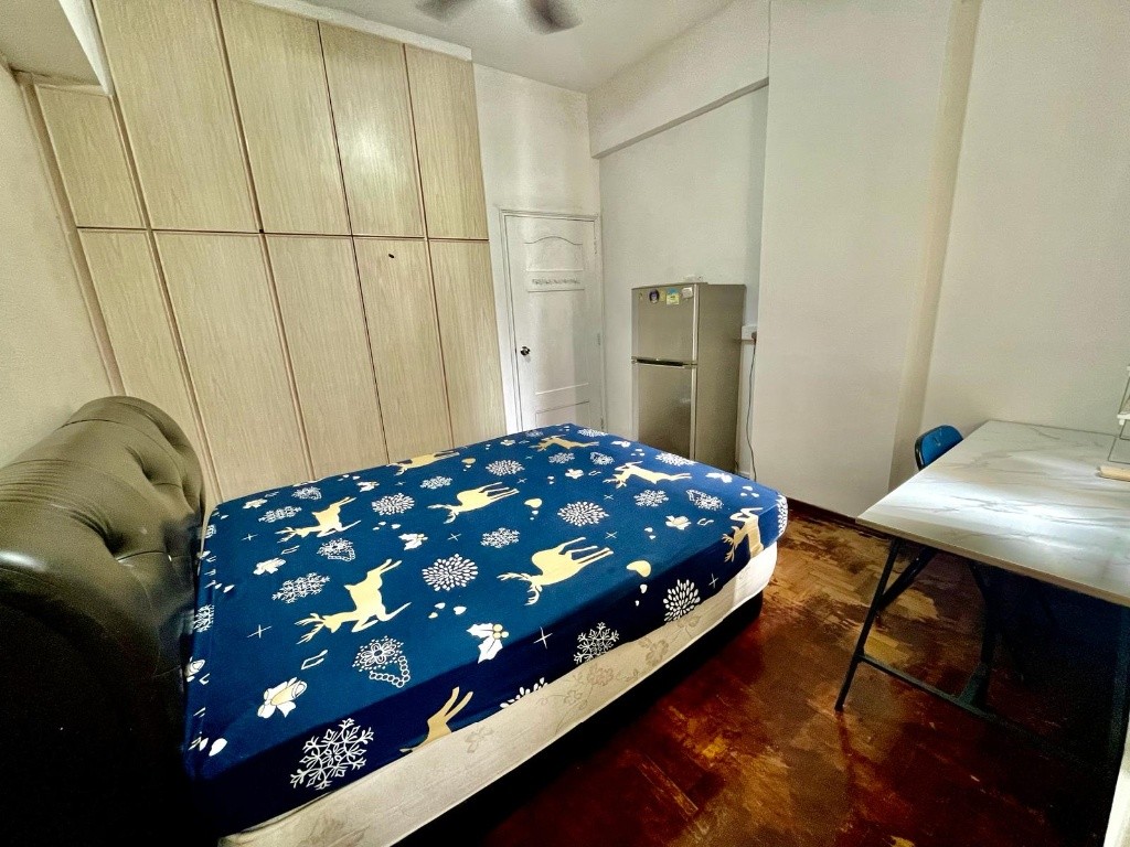 Room For Rent - MORO MANSION - Geylang 芽籠 - 分租房間 - Homates 新加坡