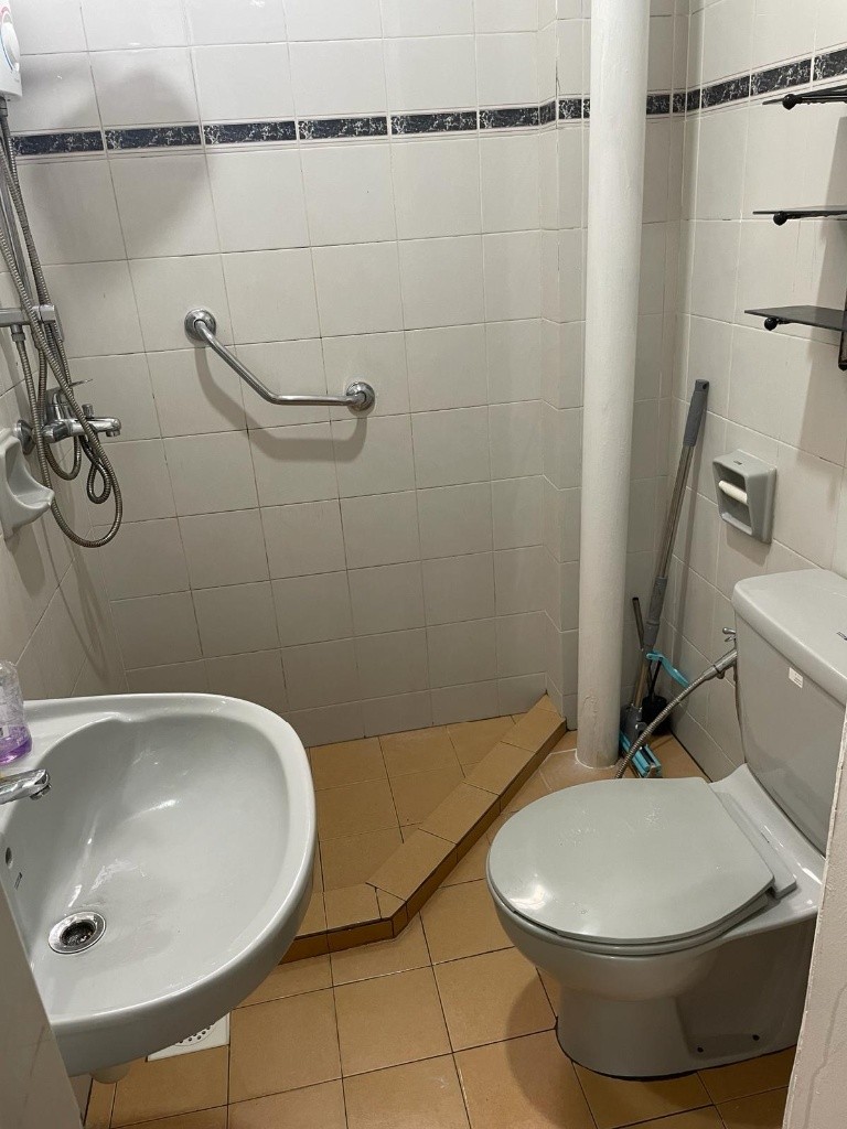 Room For Rent - MORO MANSION - Geylang 芽籠 - 分租房間 - Homates 新加坡