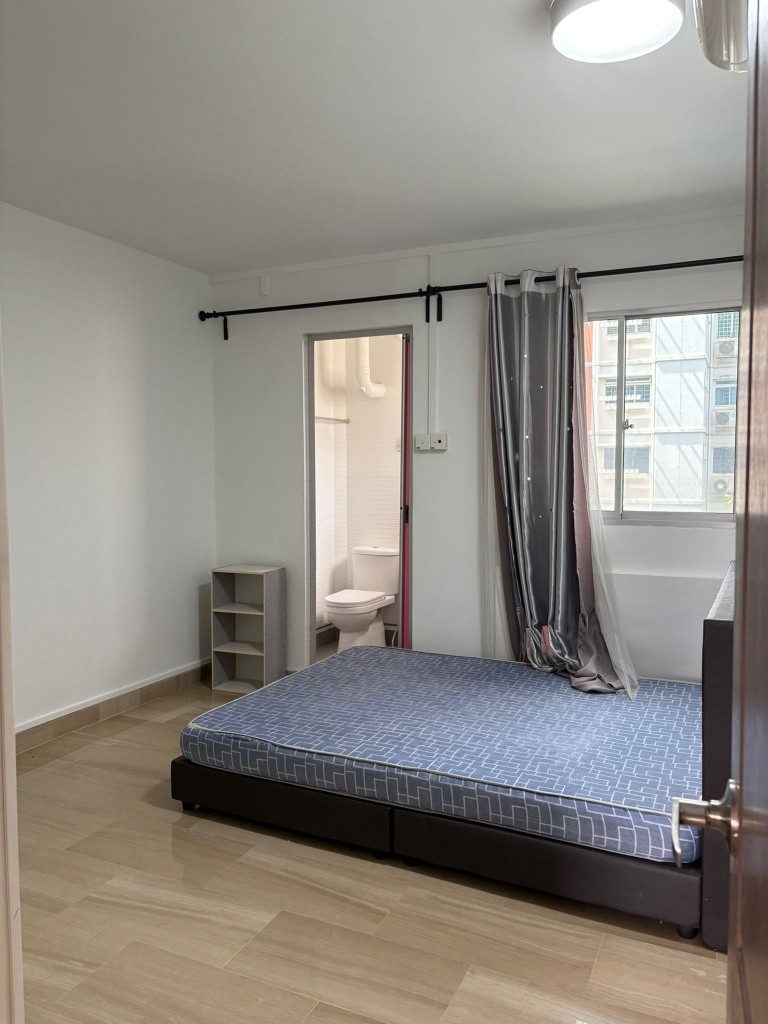 🏡 Spacious Master Room @ Bukit Gombak - Bukit Gombak - Bedroom - Homates Singapore