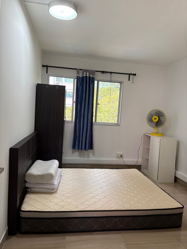 🏡 Spacious Common Room @ Bukit Gombak - Bukit Gombak - Bedroom - Homates Singapore