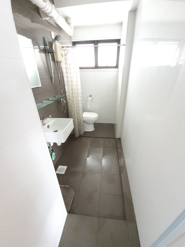 ROOM FOR RENT AT 10E BRADDELL VIEW #15-19 - Toa Payoh - Flat - Homates Singapore