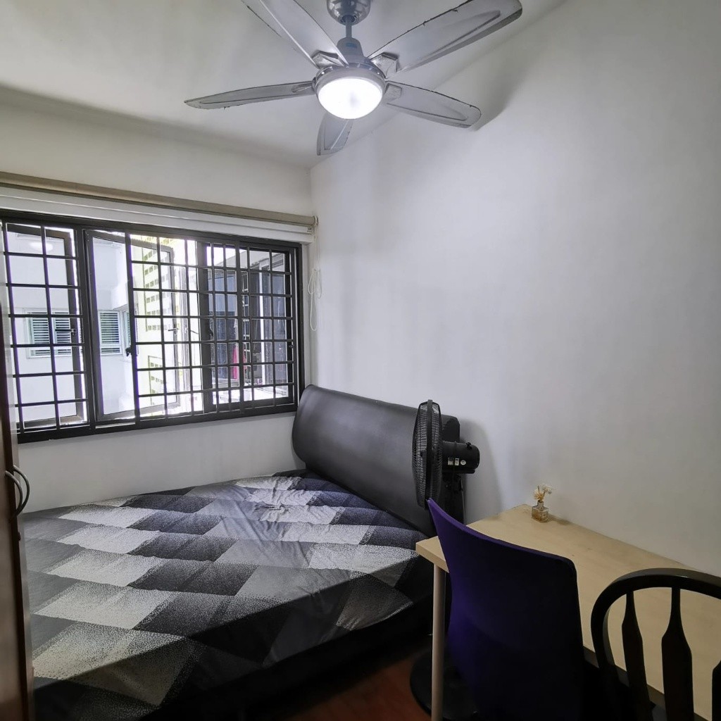 ROOM FOR RENT AT 10E BRADDELL VIEW #15-19 - Toa Payoh - Flat - Homates Singapore