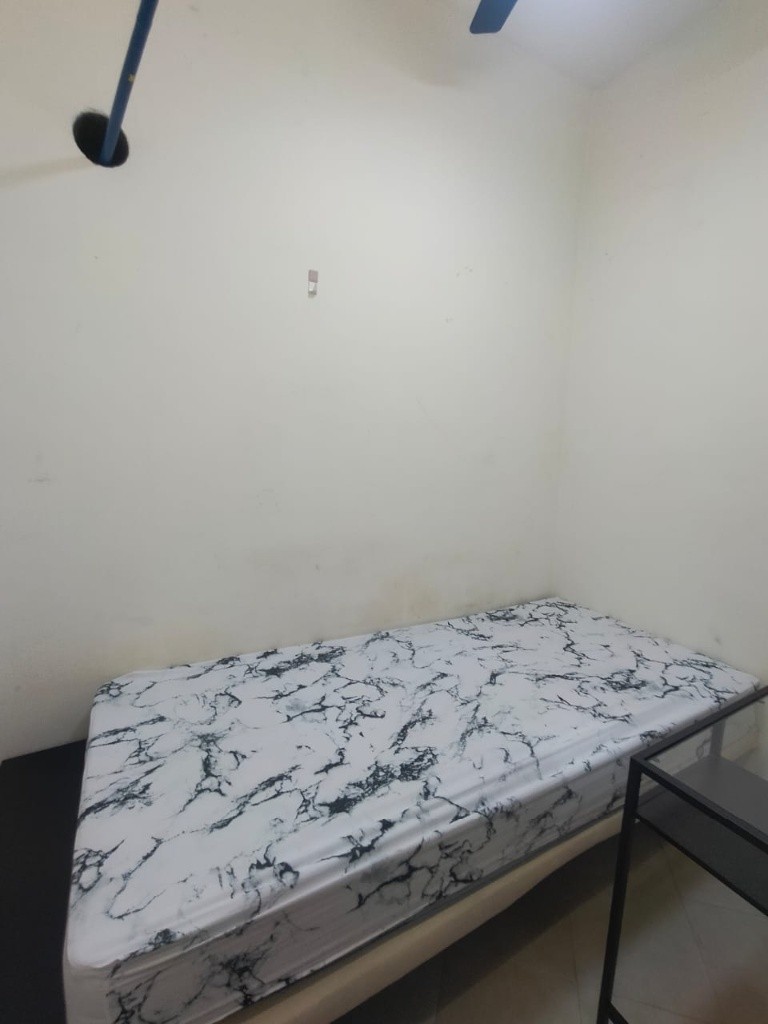 Available Immediate/Common Room/Near Toa Payoh, Novena MRT/No Owner Staying/Fully Furnished with Bed/Wardrobe/WIFI - Toa Payoh - Bedroom - Homates Singapore