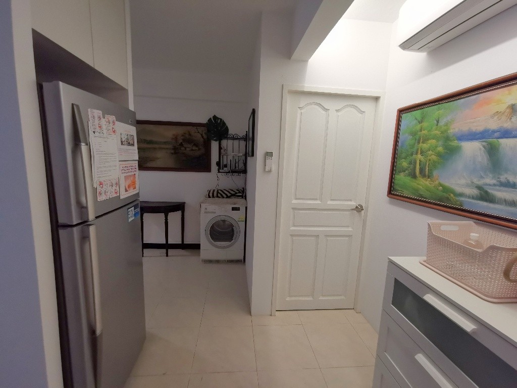 Room for 1Pax / Wifi / No owner staying/ No Agent Fee / Light Cooking allowed/Somerset MRT, Orchard MRT / Available 5 Jan - Orchard - Bedroom - Homates Singapore