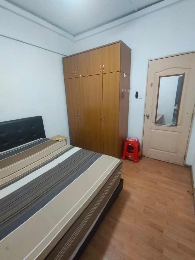 Room For Rent - Somerset, Newton, Dhoby Ghaut MRT/ Common room / 1-2 pax stay / Available﻿ Dec 25 - Orchard - Bedroom - Homates Singapore