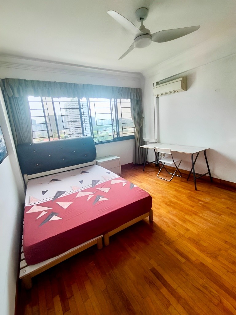Toa Payoh room for rent/Caldecott, Braddell MRT/Common Room/1-2 pax/Available Dec 14 - Toa Payoh - Flat - Homates Singapore