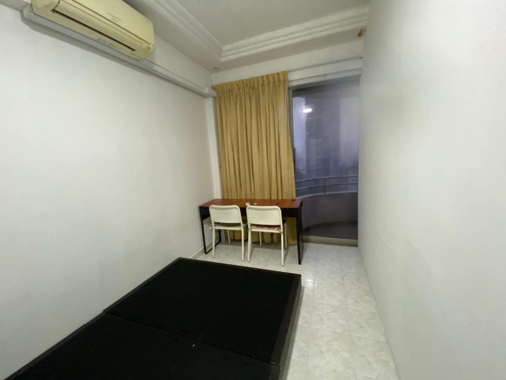 Available﻿ IMMEDIATELY - Common Room/Include Utilities/Wifi/Aircon/No Agent Fee/Light Cooking Allowed/Washing Machine - Toa Payoh - Bedroom - Homates Singapore