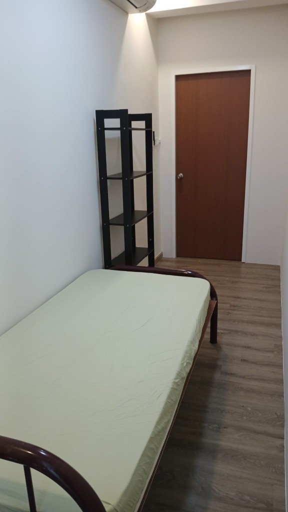 Available﻿ Immediately - Common Room/Include Utilities/Wifi/Aircon/No Agent Fee/Light Cooking Allowed/Washing Machine - Toa Payoh - Bedroom - Homates Singapore
