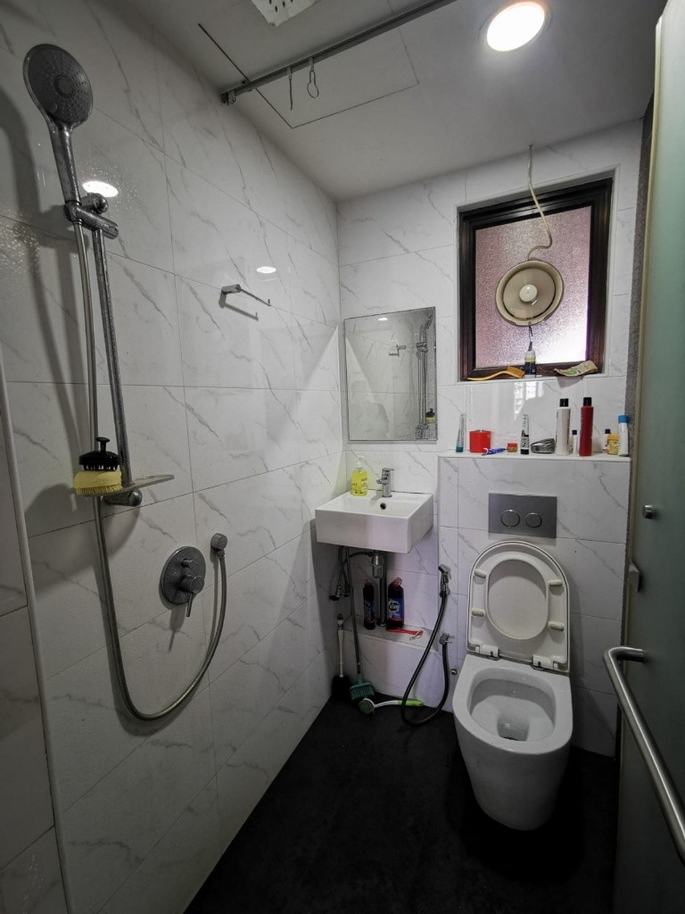Available﻿ Immediately - Common Room/Include Utilities/Wifi/Aircon/No Agent Fee/Light Cooking Allowed/Washing Machine - Toa Payoh - Bedroom - Homates Singapore