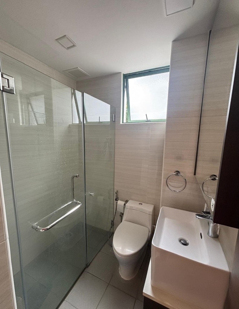 Available﻿ Immediately - Common Room/Include Utilities/Wifi/Aircon/No Agent Fee/Light Cooking Allowed/Washing Machine - Toa Payoh - Bedroom - Homates Singapore