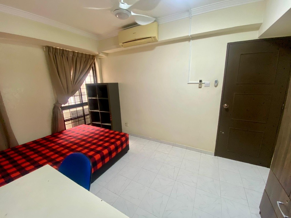 Available﻿ Immediately - Common Room/Include Utilities/Wifi/Aircon/No Agent Fee/Light Cooking Allowed/Washing Machine - Toa Payoh 大巴窯 - 整個住家 - Homates 新加坡