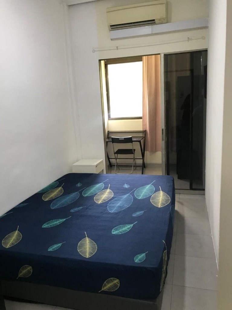 Room For Rent - Somerset, Newton,Dhoby Ghaut MRT/ Common room / 1-2 pax stay / Available﻿ IMMEDIATELY - Orchard - Bedroom - Homates Singapore