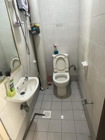 Room for rent / Toa Payoh / Boon Keng / Novena MRT / Common room / 1 -2 pax stay / Available﻿ March 29 - Toa Payoh - Bedroom - Homates Singapore