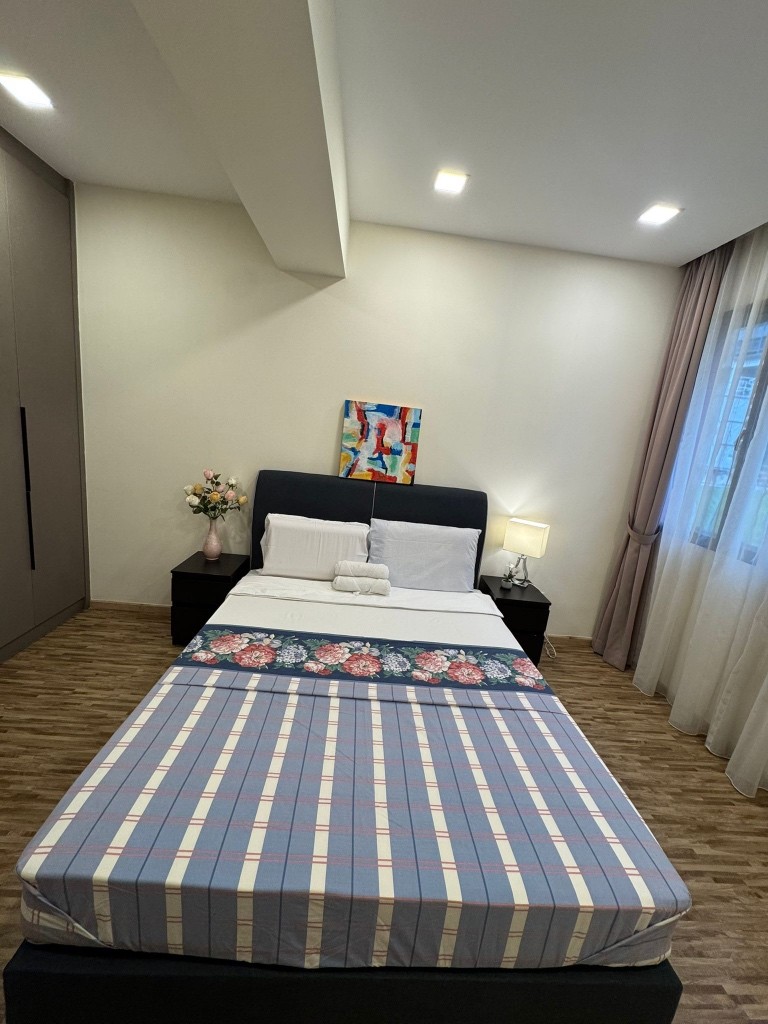 Available﻿ Immediately - Master Room/Include Utilities/W ifi/Aircon/No Agent Fee/Light Cooking Allowed/Washing Machine - Toa Payoh 大巴窑 - 整个住家 - Homates 新加坡