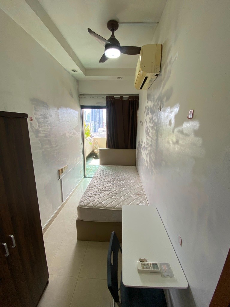 Room for Rent/ Available Immediate/Include Utilities/Wifi/Aircon/No Agent Fee/Light Cooking Allowed/Washing Machine - Toa Payoh 大巴窑 - 分租房间 - Homates 新加坡