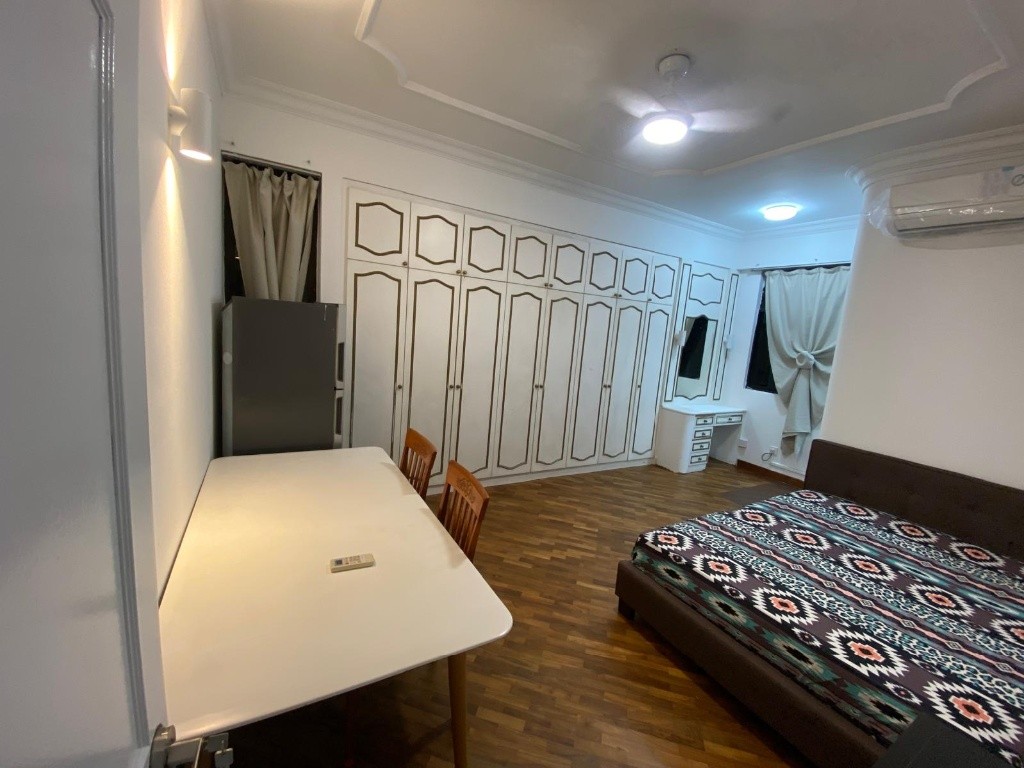 Room for rent / TOA PAYOH, NOVENA MRT / Master room / 1pax stay / Available August 31 - Toa Payoh 大巴窯 - 整個住家 - Homates 新加坡