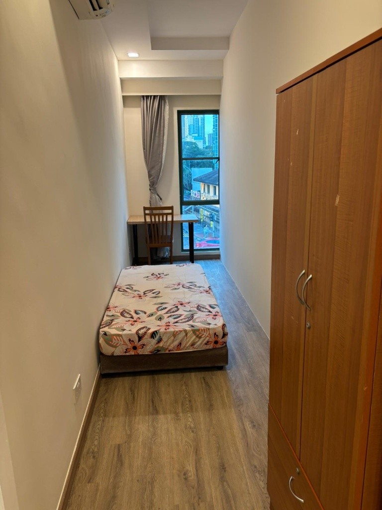 "Room for rent / BALESTIER / NOVENA / TOA PAYOH MRT / Common room / 1pax stay / Available October 6"		 - Toa Payoh 大巴窯 - 分租房間 - Homates 新加坡