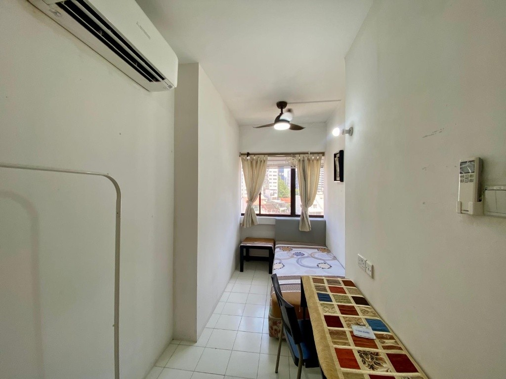 Room for rent / ORCHARD / SOMERSET / Common room / 1pax stay / Available 6 Oct - River Valley 里峇峇利 - 分租房间 - Homates 新加坡