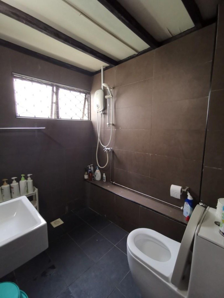 Room for rent / Kembangan MRT / Common room / 1pax stay / Available 12 October - Marine Parade 马林百列 - 分租房间 - Homates 新加坡