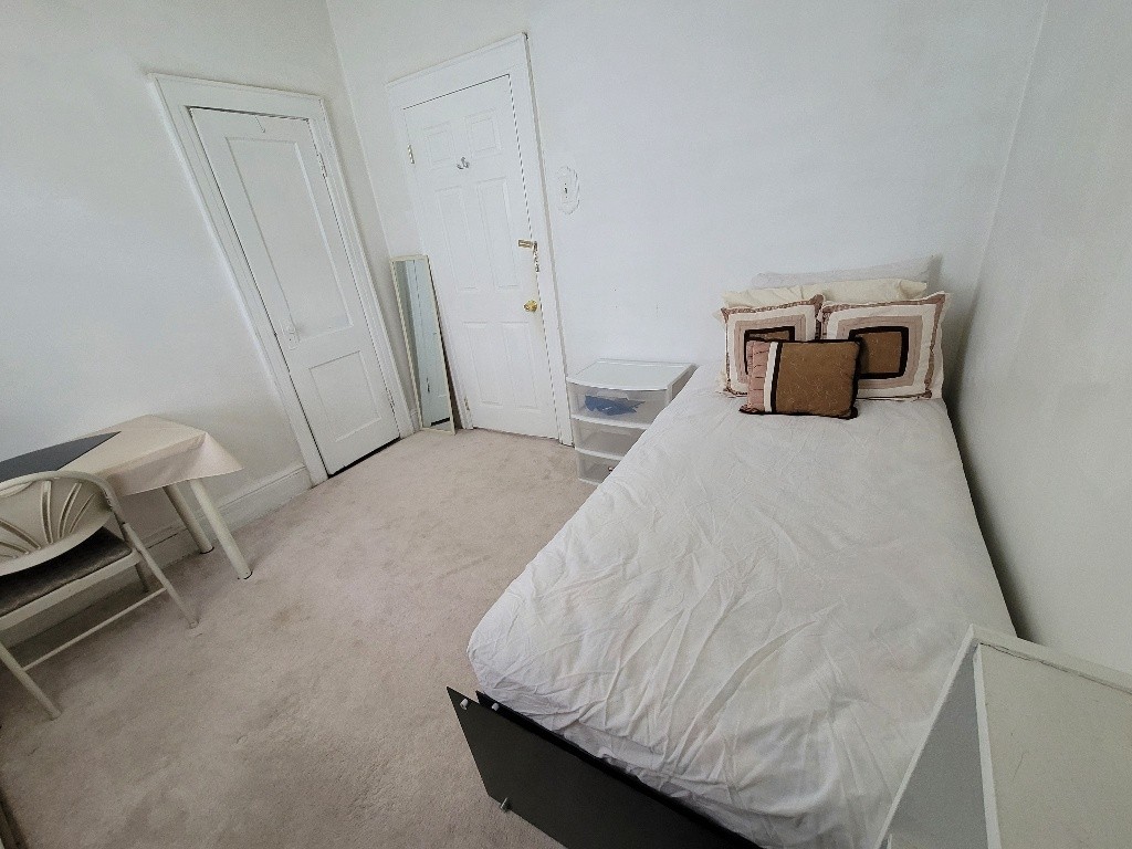 森林小丘單房出租 - Flushing - Bedroom - Homates United States