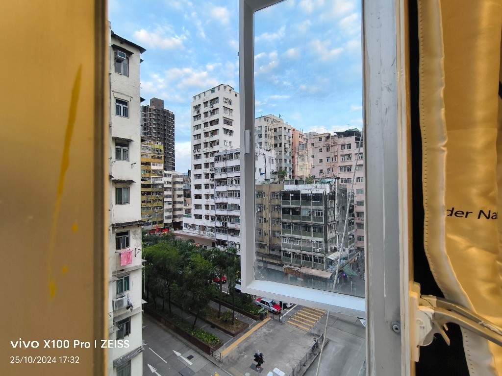 New shared apartment with separate rooftop garden 60ft to 90ft room size - 深水埗 - 房間 (合租／分租) - Homates 香港