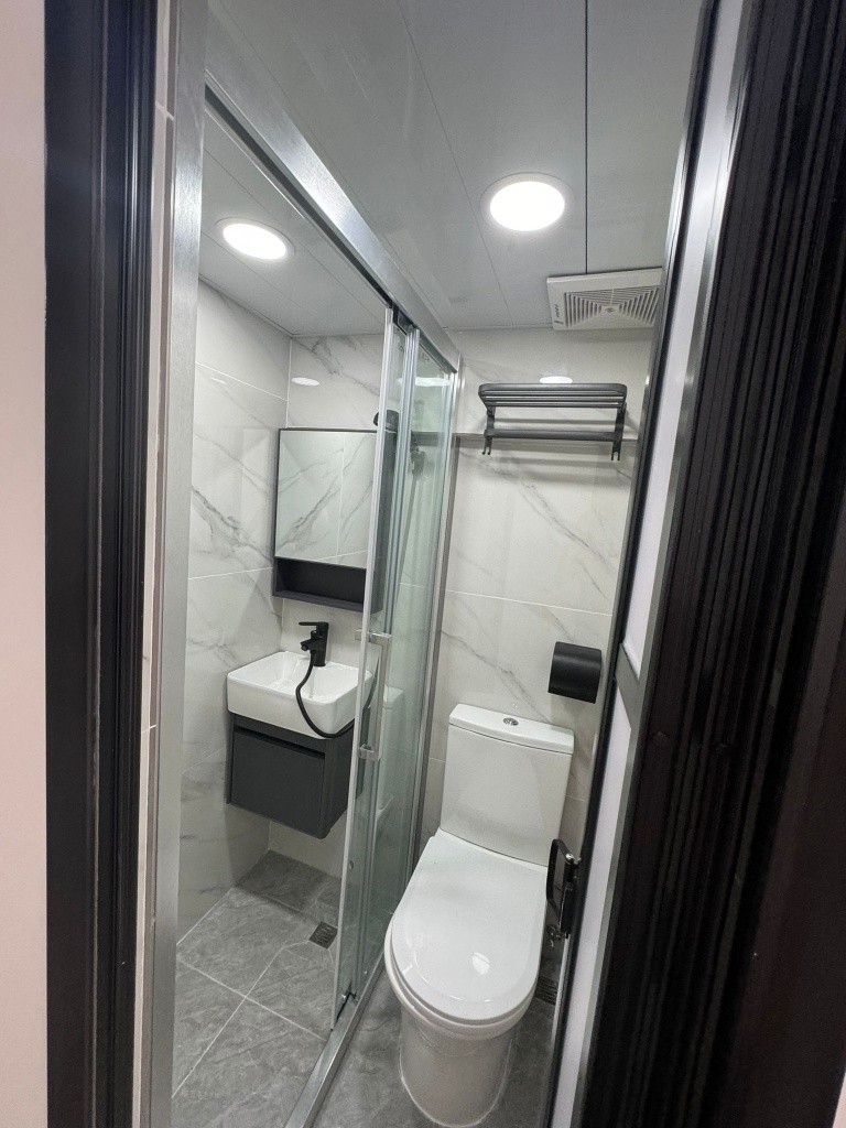 長榮大廈1房1廳，太子地鐵站旁邊 (微信ID: HK_CoLive ) - 太子 - 房間 (合租／分租) - Homates 香港