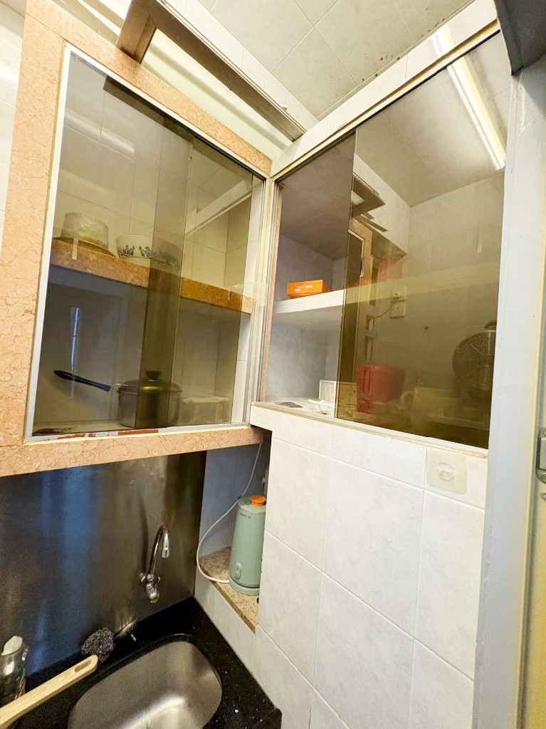 B06 Sham Shui Po Male Coliving space inclue wifi bed  - 深水埗 - 房間 (合租／分租) - Homates 香港